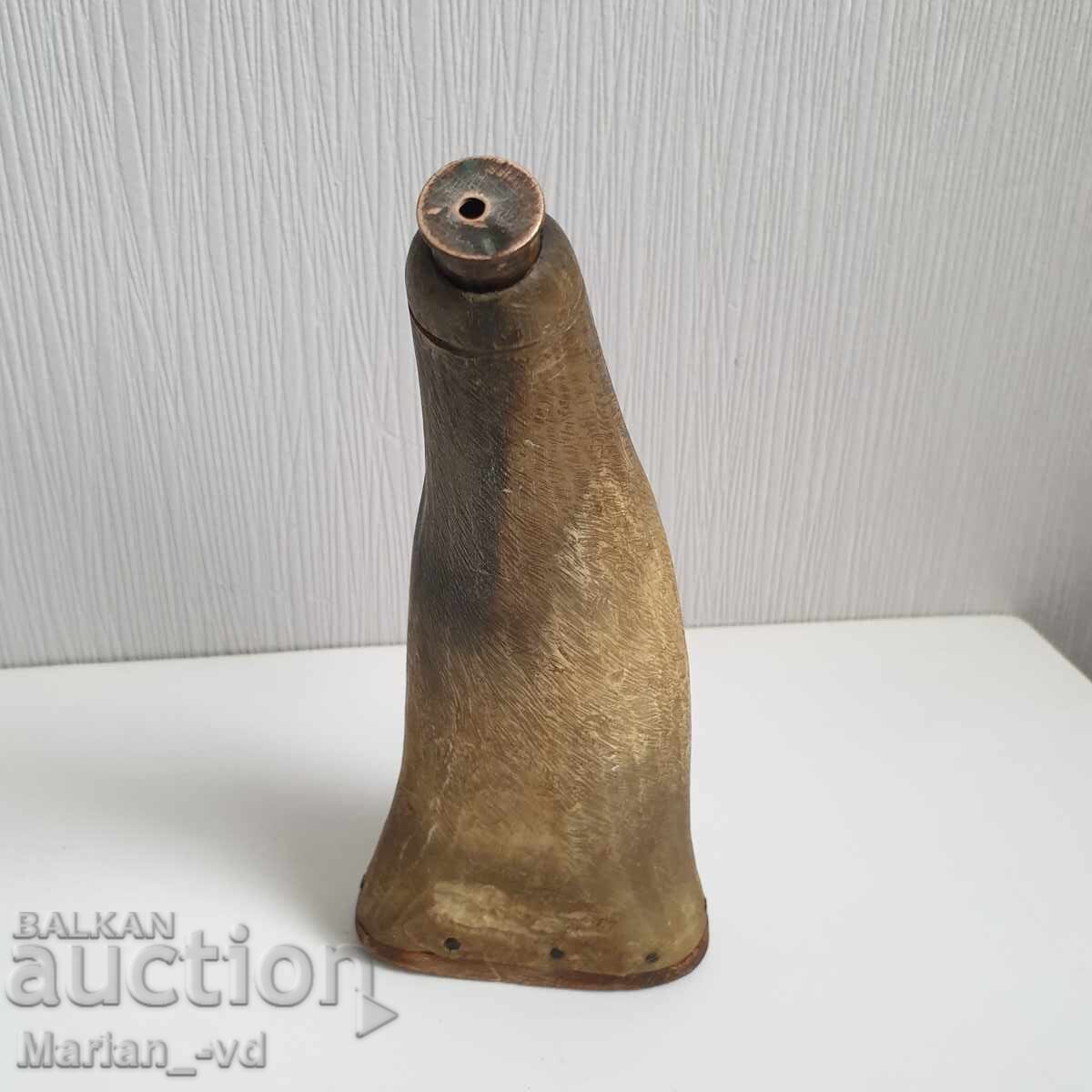 Livrarea Butoi vechi de pulbere