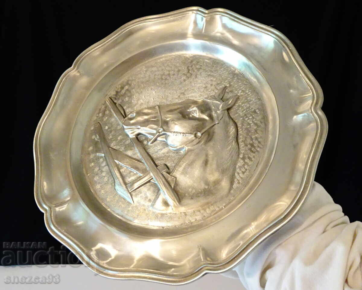 Καλαίσθητο πιάτο, πάνινο Κον με τιμή 29.00 BGN | € 14.83 Καλαίσθητο πιάτο, πάνινο Κον με τιμή 29.00 BGN | € 14.83