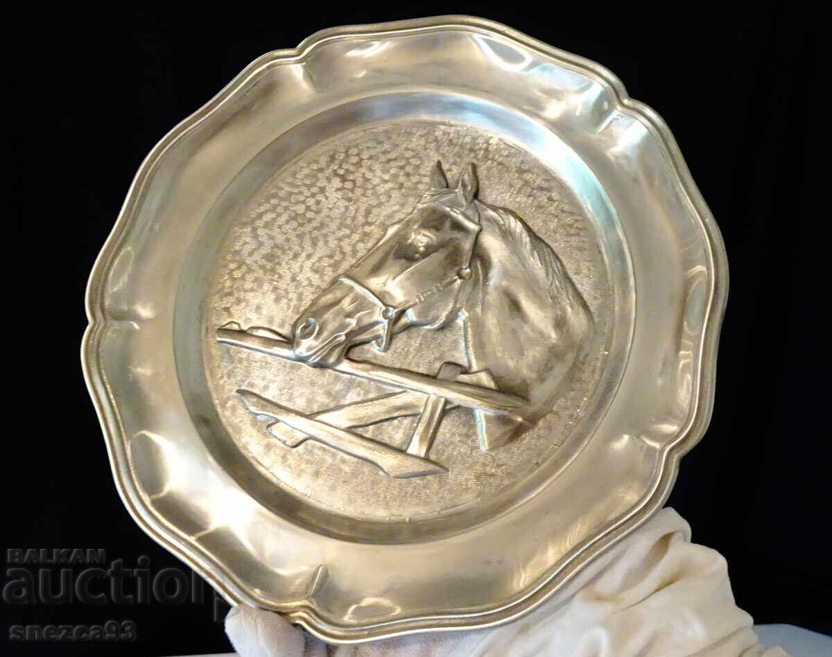 Καλαίσθητο πιάτο, πάνινο Κον Καλαίσθητο πιάτο, πάνινο Κον