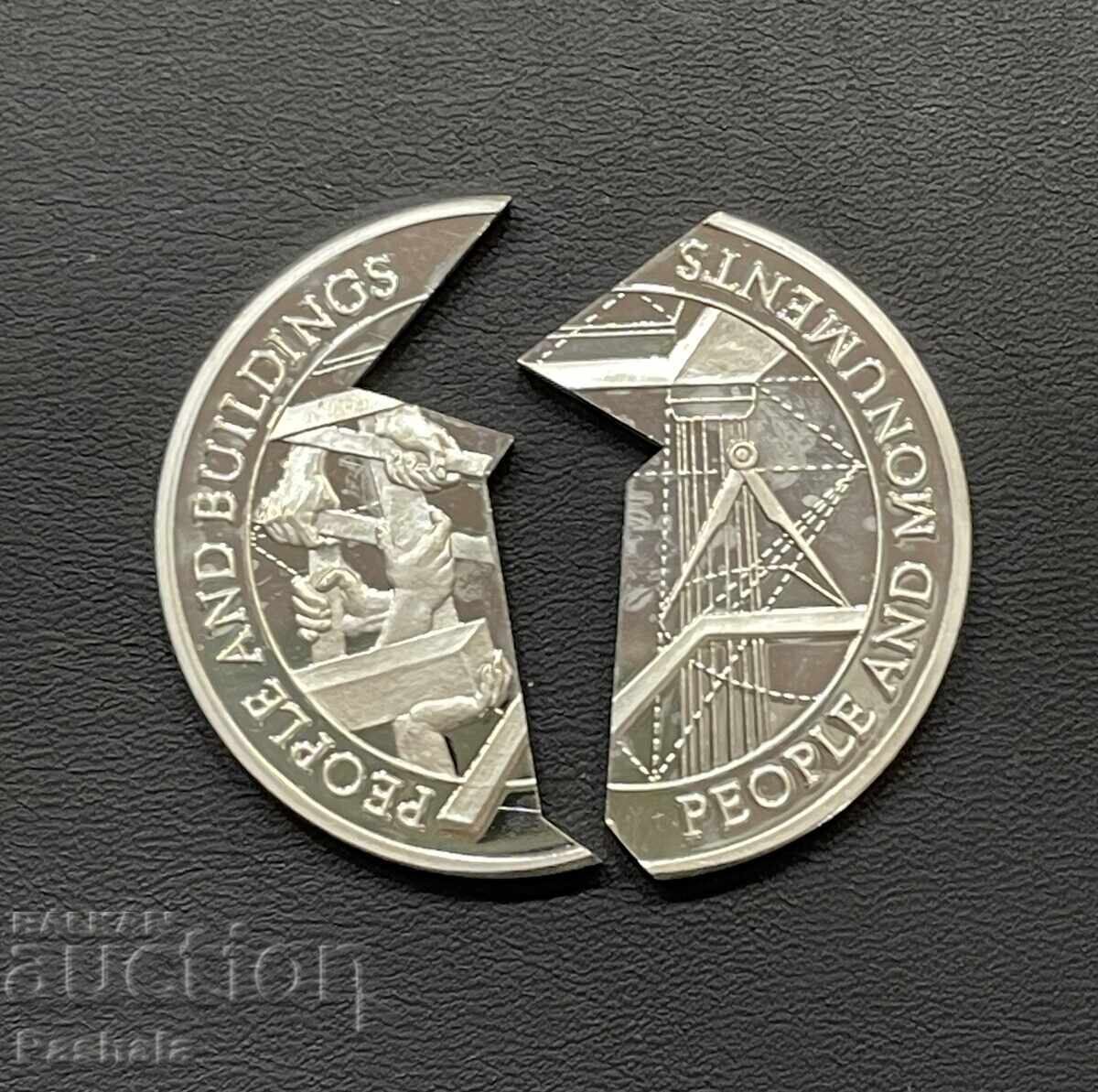 Auction  5 Kiribati Dollars and 5 Samoan Dollars 2000