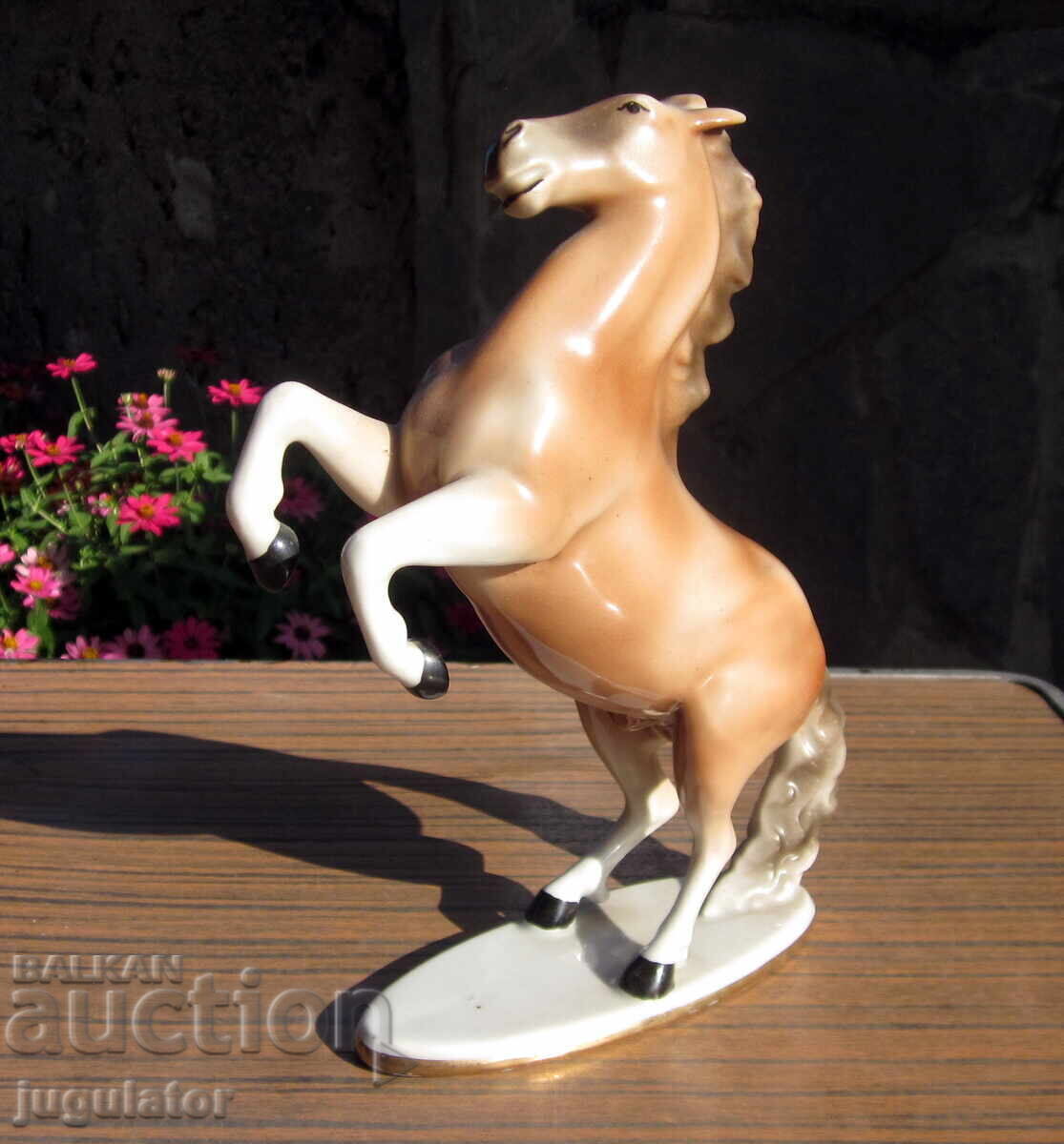 NRB Βουλγαρικό πορσελάνινο ειδώλιο άλογο πορσελάνη ΣΙΠ με τιμή 220.00 BGN | € 112.48 NRB Βουλγαρικό πορσελάνινο ειδώλιο άλογο πορσελάνη ΣΙΠ με τιμή 220.00 BGN | € 112.48