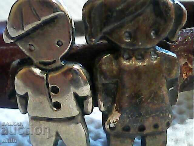 Аукцион стар красива кожена сес посребрени илименти Аукцион стар красива кожена сес посребрени илименти