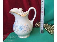 Cană frumoasă de lapte din porțelan fin