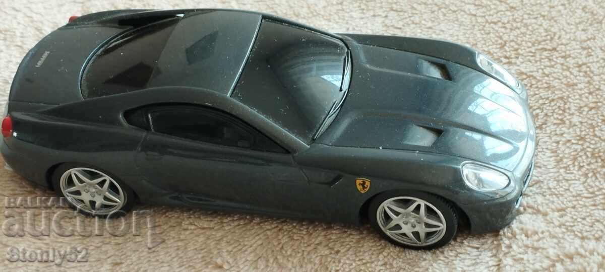 Детска кола сиво Ferrari 12/5 см с батерии.