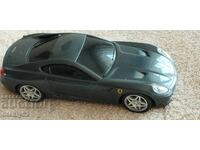 Mașină de jucărie gri Ferrari 12/5 cm cu baterii
