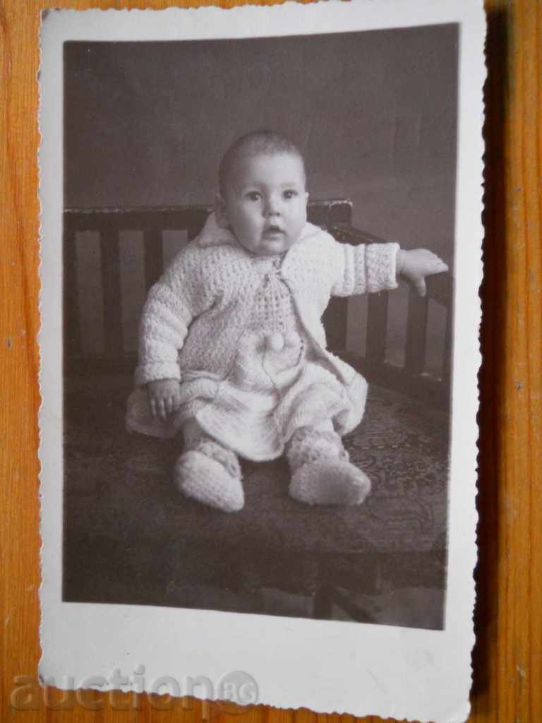 Fotografie veche cu bebeluș - 1937