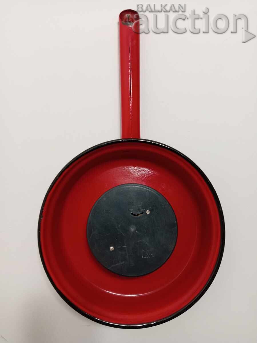 Ceas de perete tigaie retro vintage anii '70 - 6 Ceas de perete tigaie retro vintage anii '70 - 6