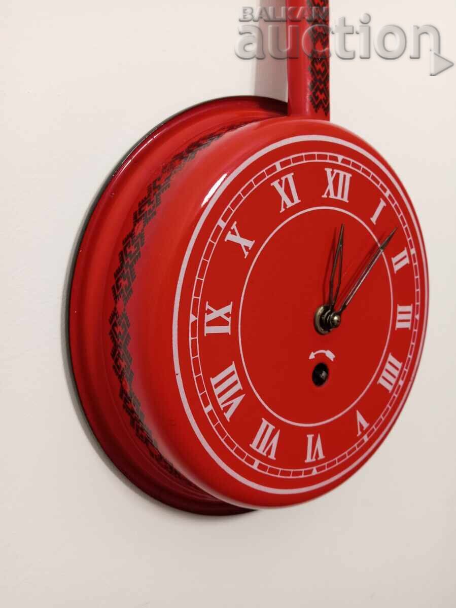 Ceas de perete tigaie retro vintage anii '70 - 7 Ceas de perete tigaie retro vintage anii '70 - 7