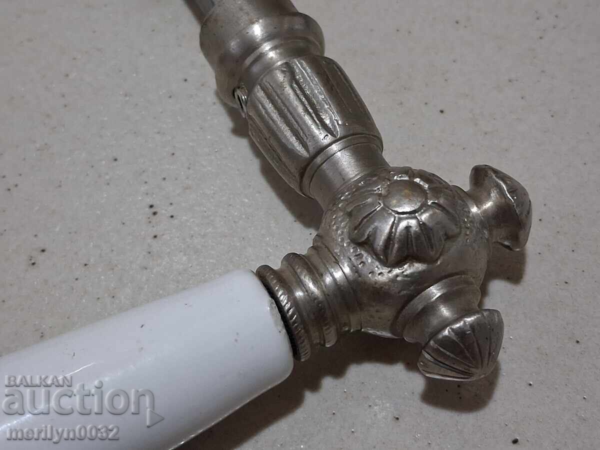 Стара брава бронзов обков ръкохватки с порцелан - 5