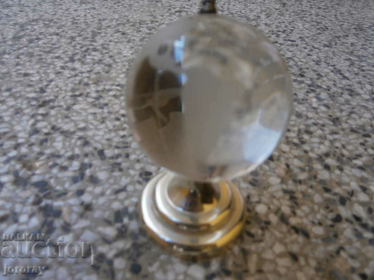 Кристален глобус с цена 5.00 лв. | € 2.56