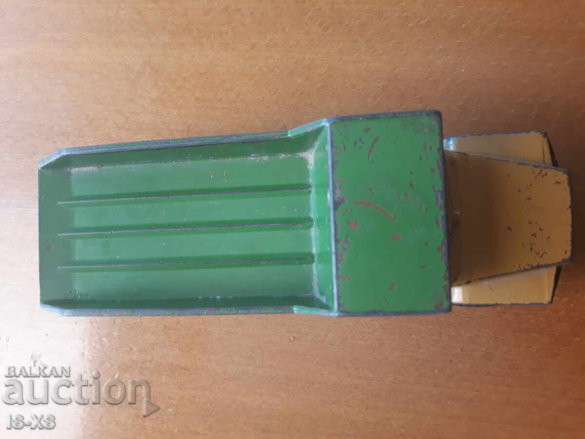 Licitație Camion metalic KRAZ