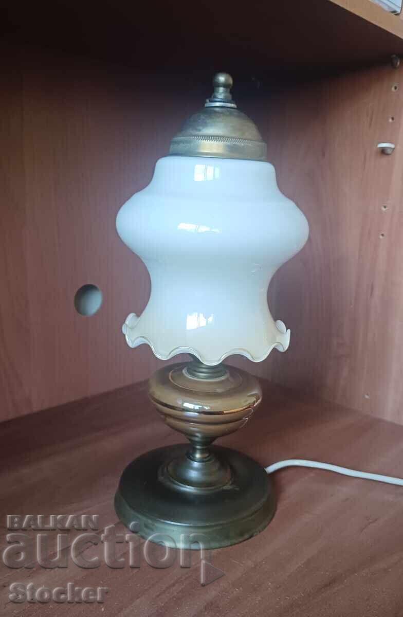 Старинна ел. лампа настолна