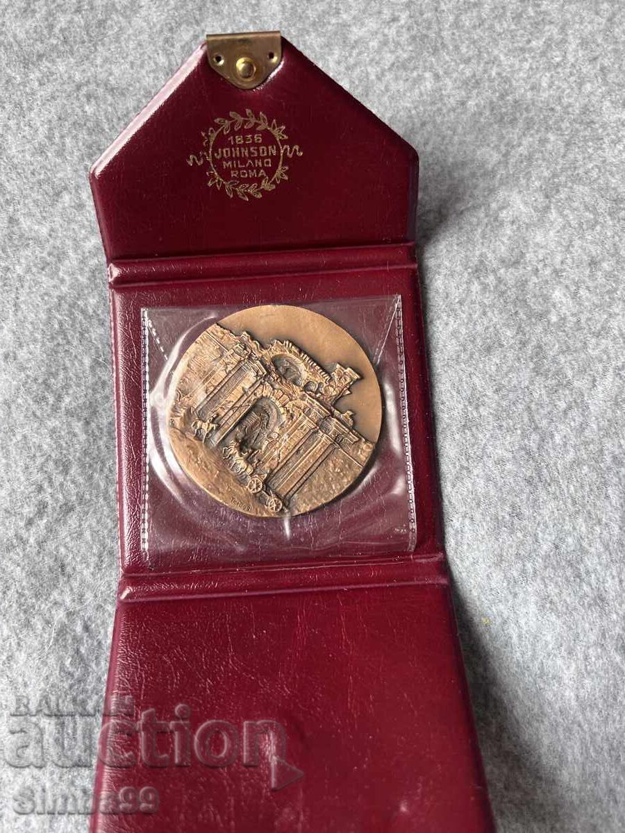 Medal Rome CENTENARIO DI GARIBALDI 1882 1982 with price 30.00 BGN | € 15.34 Medal Rome CENTENARIO DI GARIBALDI 1882 1982 with price 30.00 BGN | € 15.34