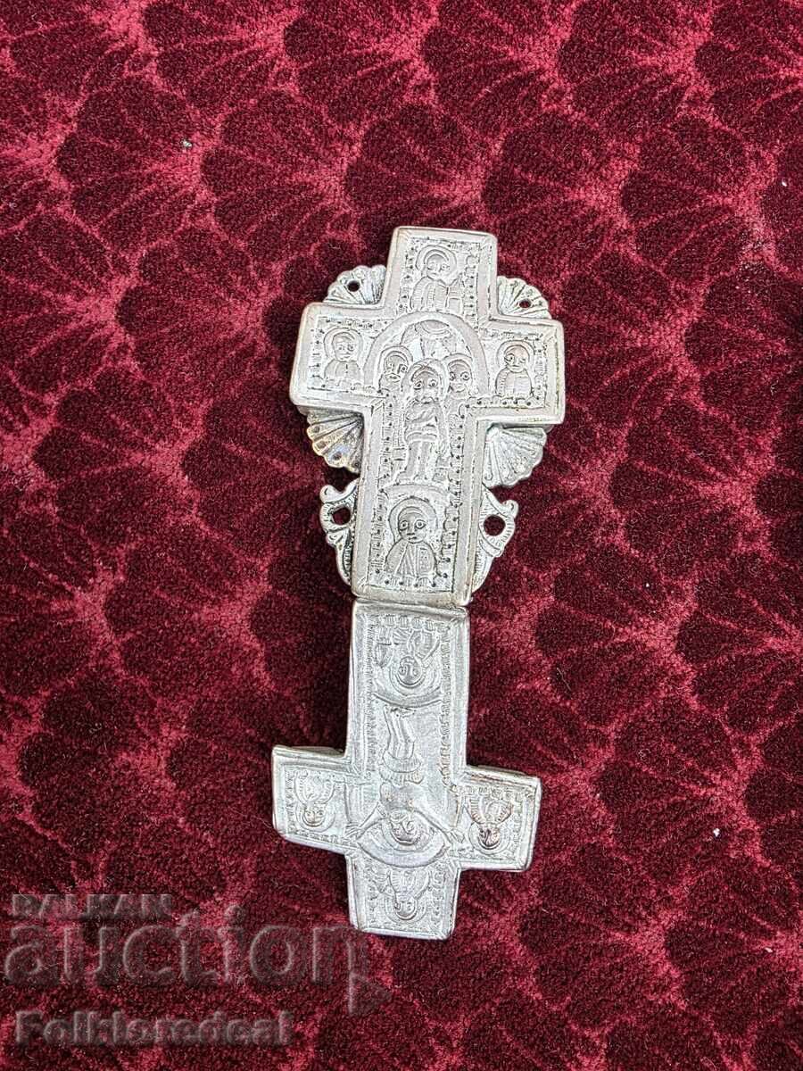 Ασημένιος σταυρός, 19ος αιώνας, για γυναικεία φορεσιά από το Μαυροβούνι (Μαύροβο) με τιμή 1200.00 BGN | € 613.55