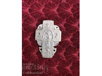 Ασημένιος σταυρός, 19ος αιώνας, για γυναικεία φορεσιά από το Μαυροβούνι (Μαύροβο)