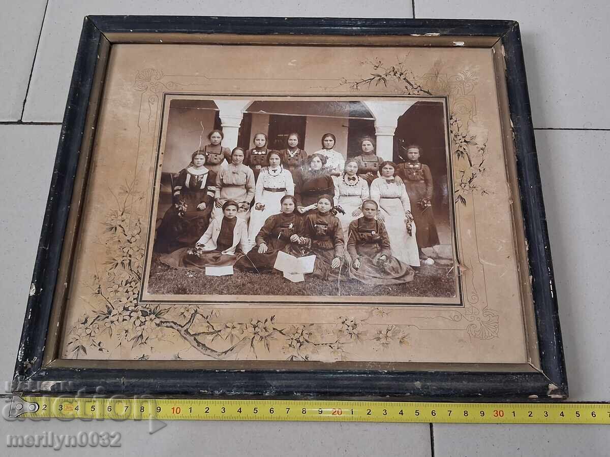 Πορτρέτο από σοφίτες, φωτογραφία σε κορνίζα με τιμή 59.00 BGN | € 30.17