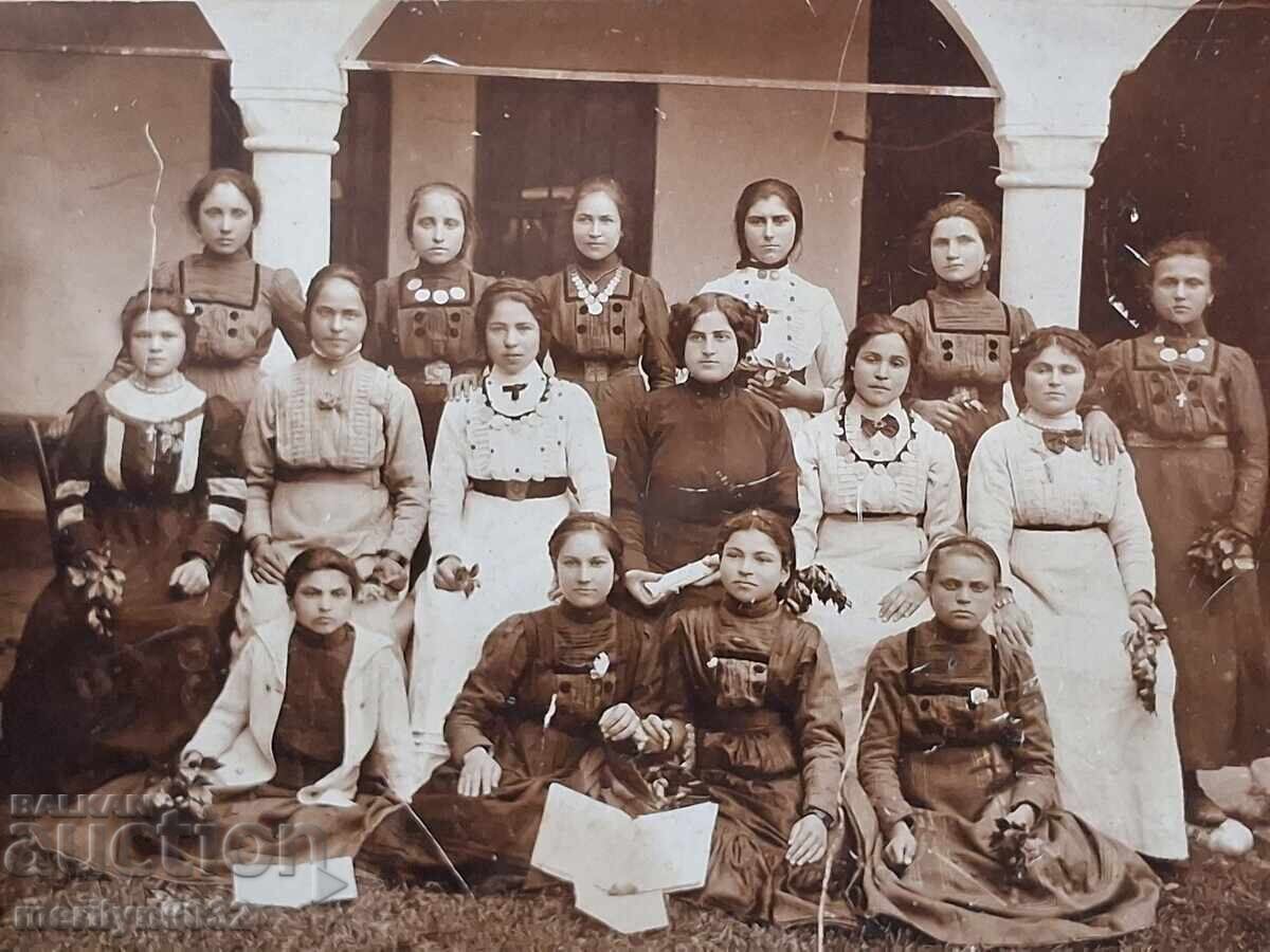 Portret de pe podurile bunicilor, fotografie în ramă - 6
