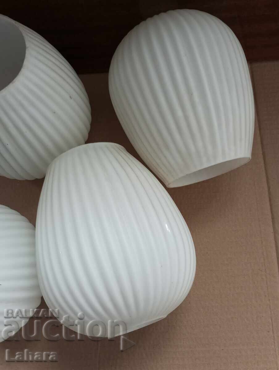 Abajur de sticlă, sticlă pentru lampă cu preț 30.00 BGN | € 15.34