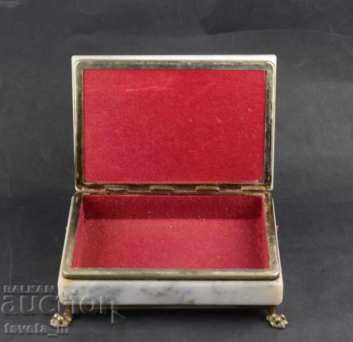 Cutie de bijuterii din marmură MineralSuvenir, socialiste, anii '70 cu preț 20.00 BGN | € 10.23