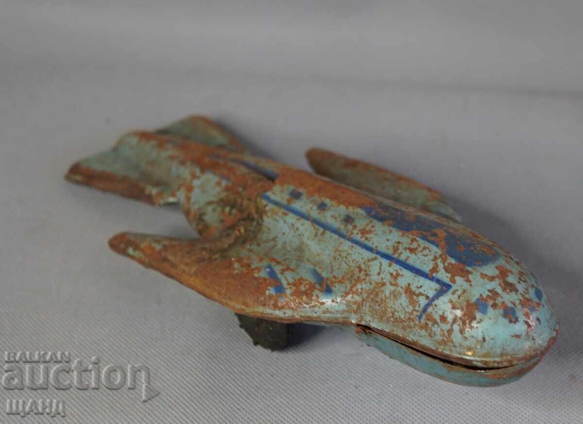 Auction  Old Metal Toy Model Spaceship