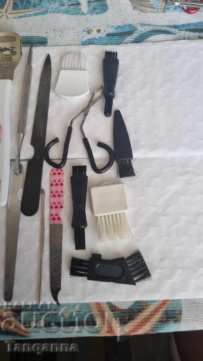 Доставка на Козметични инструменти