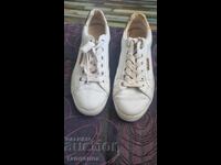 Adidași originali GUESS