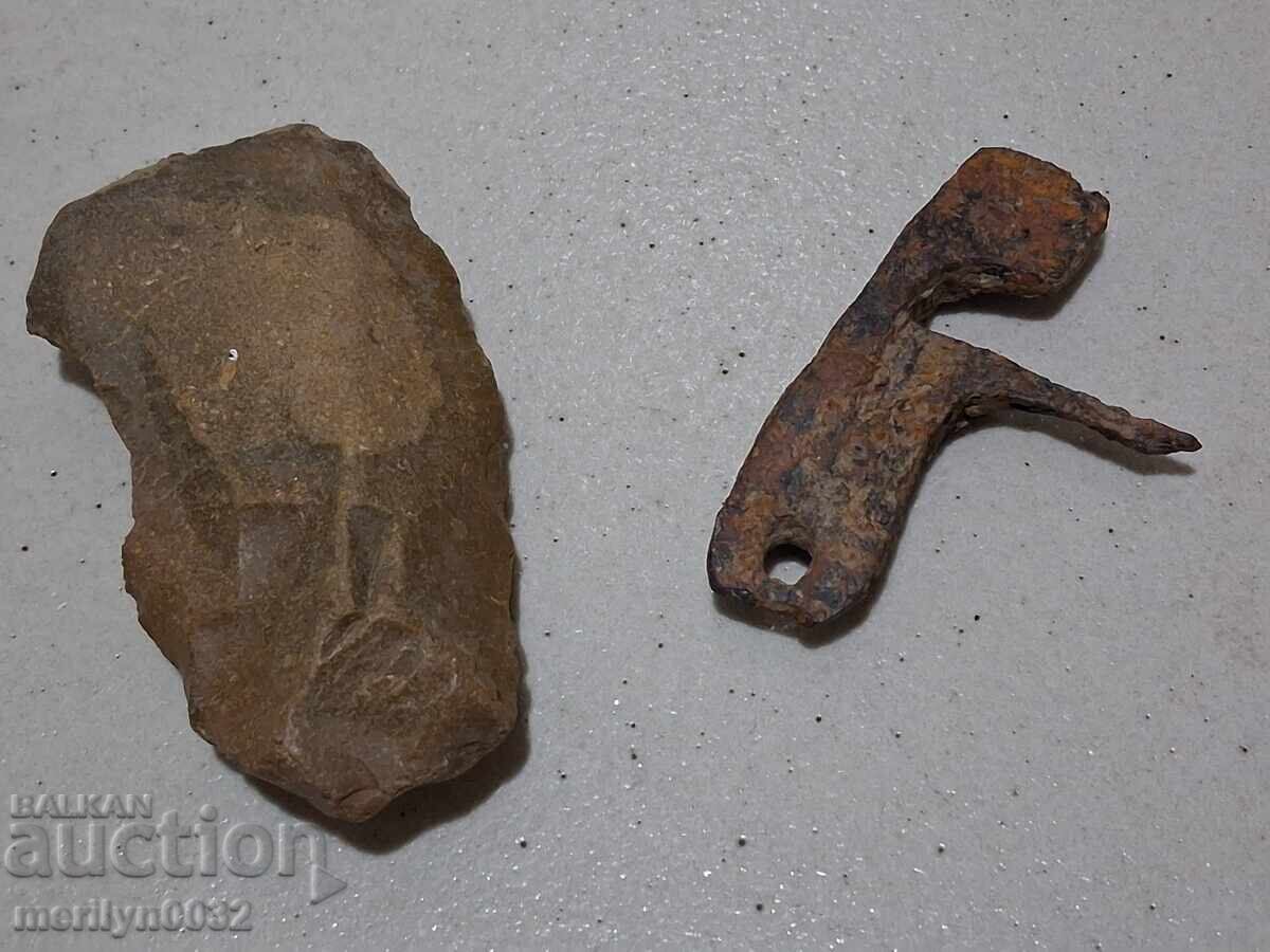 Flint with fire striker, approximately 180 years old - 5