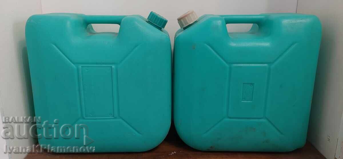 Două tuburi a câte 20 de litri, curate