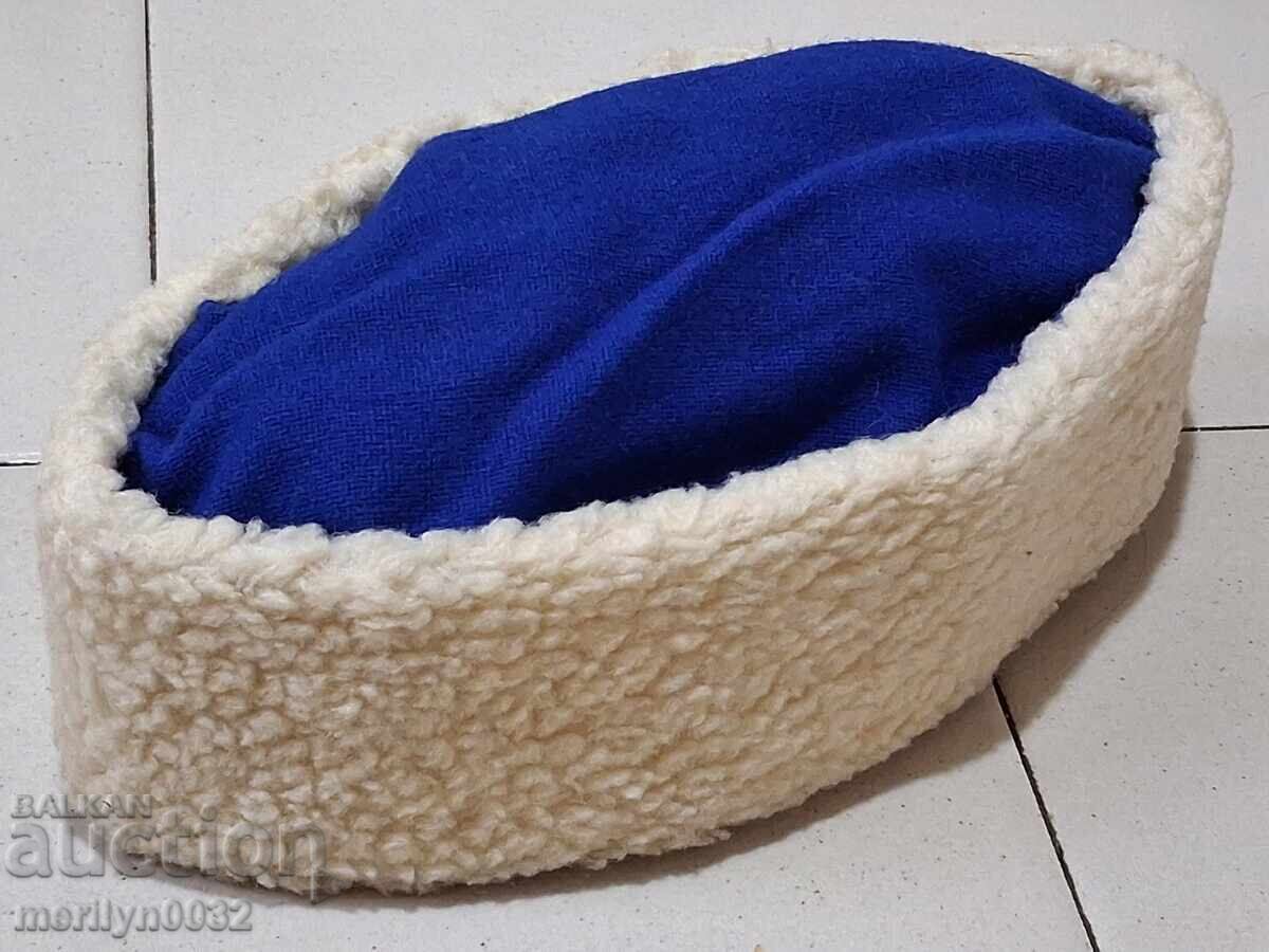 Σοσιαλιστικό καπελάκι του μικρού τσαβδάρη 2 Σοσιαλιστικό καπελάκι του μικρού τσαβδάρη 2