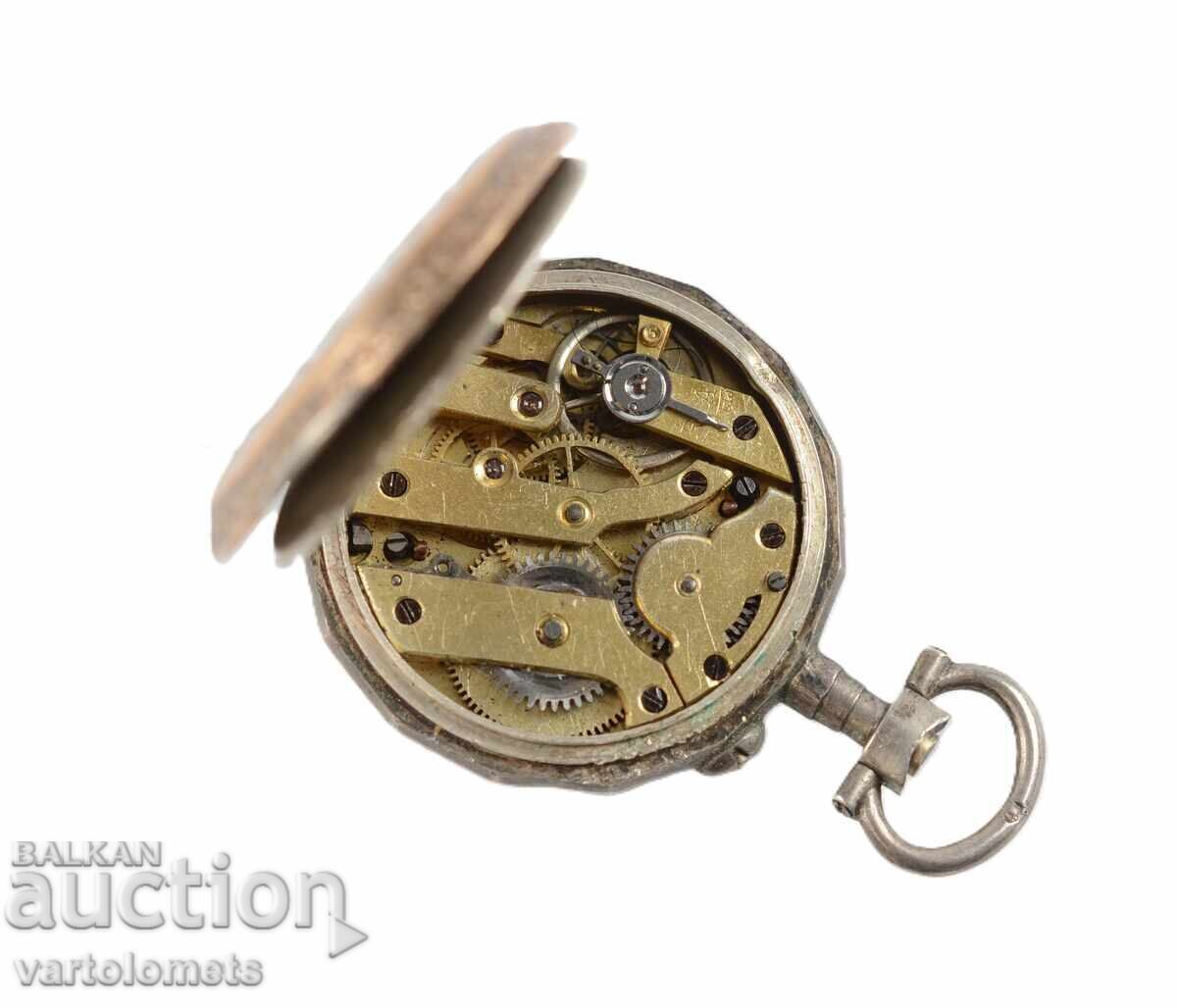 Αντίκα Ασημένιο Ρολόι Τσέπης - Δεν λειτουργεί με τιμή 28.00 BGN | € 14.32