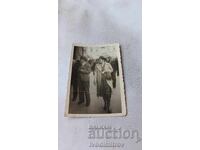 Φωτογραφία Σοφία Άνδρας και γυναίκα στο πεζοδρόμιο