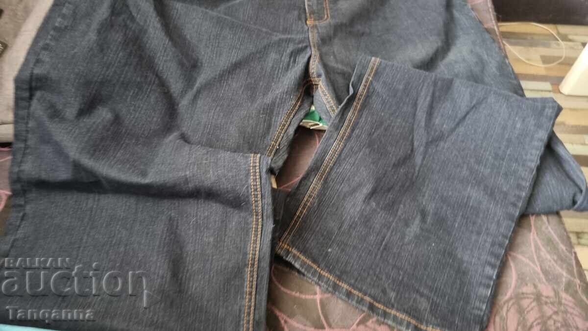 Παράδοση Νέο τζιν παντελόνι για μεγάλους άνδρες Παράδοση Νέο τζιν παντελόνι για μεγάλους άνδρες