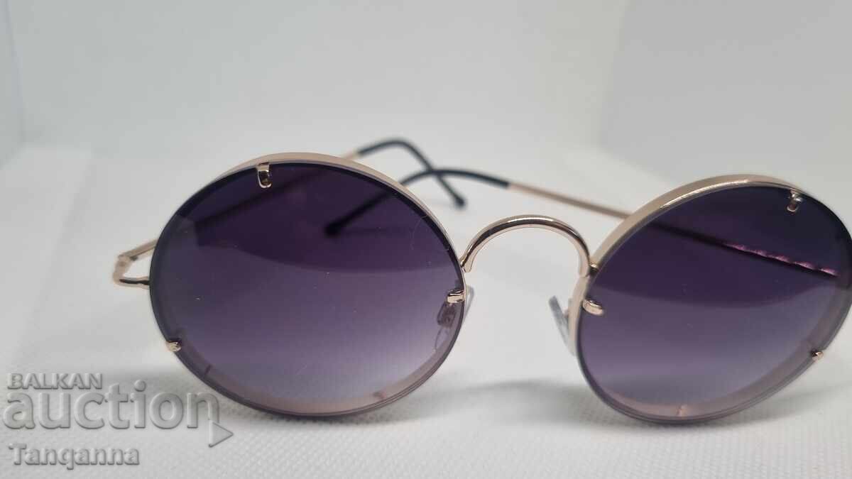 Слънчеви очила с цена 12.00 лв. | € 6.14