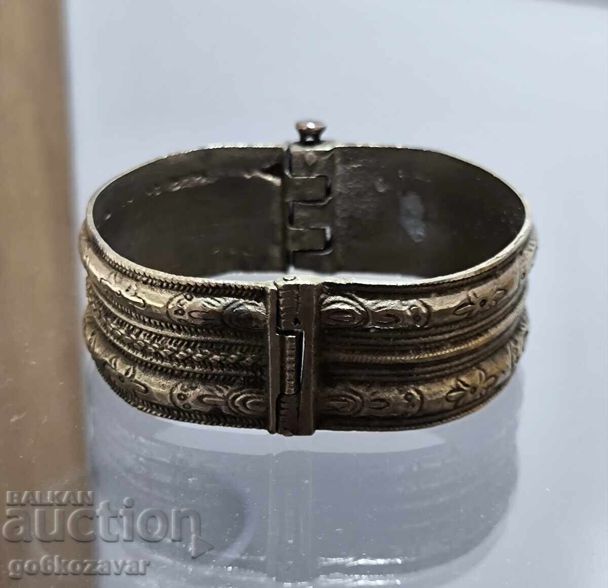 Αναγεννησιακό ασημένιο βραχιόλι, σατσάν, κόσμημα, επιχρύσωση Άψογο με τιμή 99.00 BGN | € 50.62 Αναγεννησιακό ασημένιο βραχιόλι, σατσάν, κόσμημα, επιχρύσωση Άψογο με τιμή 99.00 BGN | € 50.62