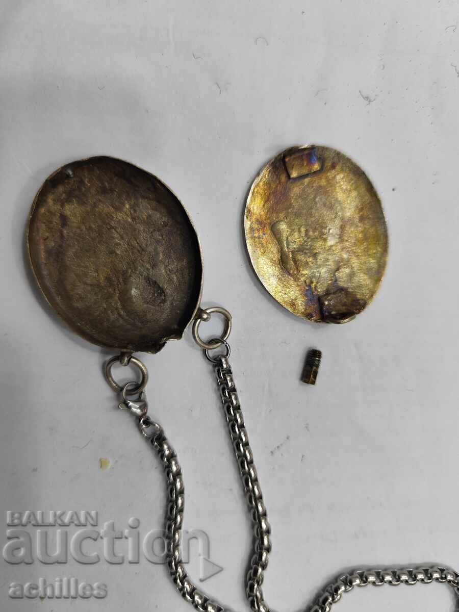 Delivery of Renaissance Reliquary Delivery of Renaissance Reliquary