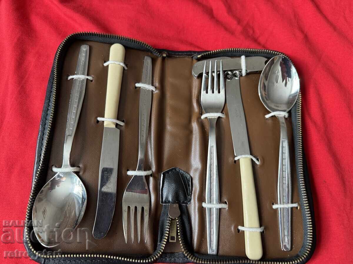 Licitație Trusă de toaletă turistică din epoca socialistă. Veliko Tărnovo, Nouă!