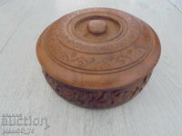 №*8266 Стара дървена резбована кутия