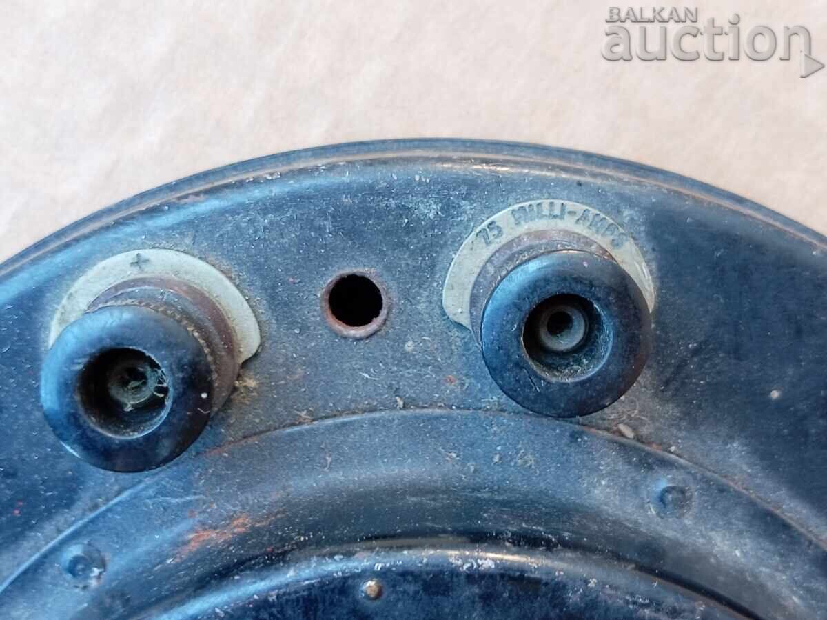 Доставка на старинен бакелитов уред Лондон