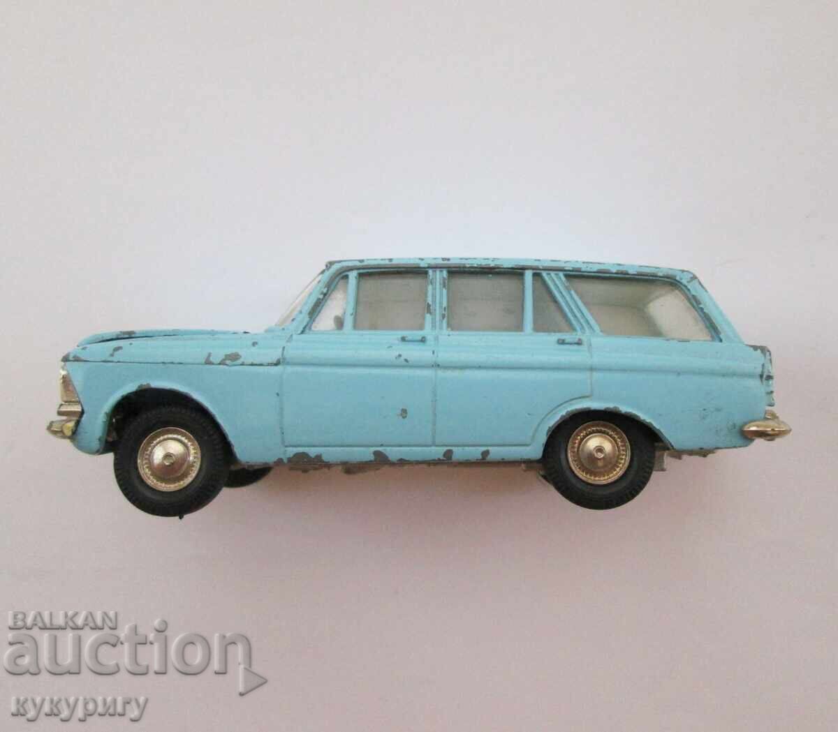 Auction Old Russian USSR Metal Toy Car Moskvich 427 Auction Old Russian USSR Metal Toy Car Moskvich 427