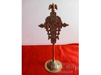 Cruce de masă bisericească, Răstignire cu aurire