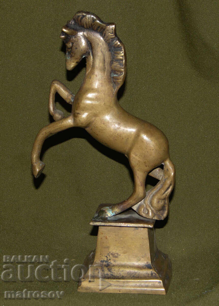 Delivery of Old sculpture statuette bronze standing horse