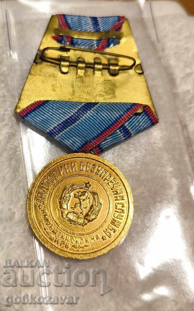 Medal FOR 20 YEARS OF IMPECCABLE Service of the Bulgarian People's Army with price 9.50 BGN | € 4.86