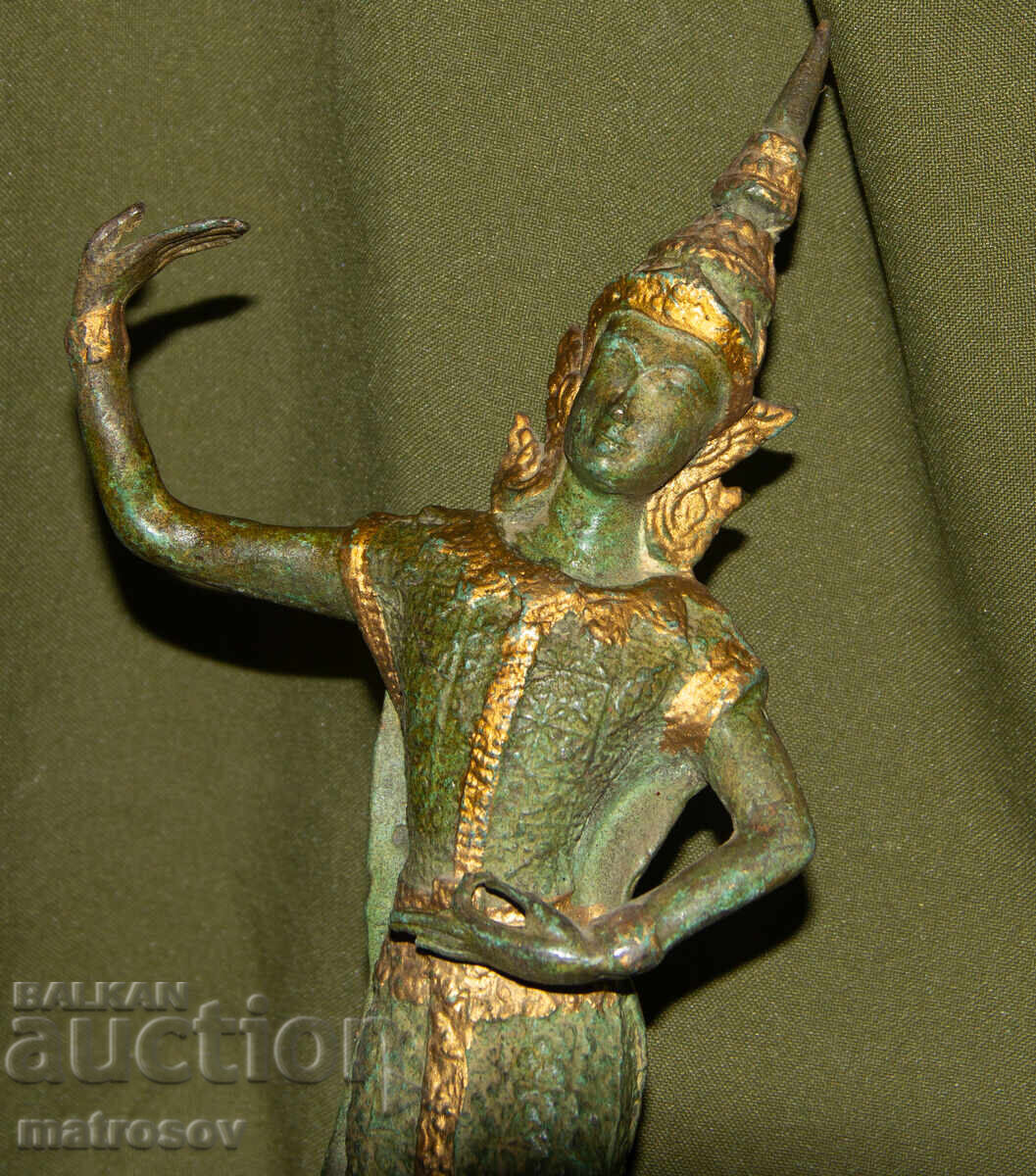 Auction  Bronze decorative statue sculpture dancer