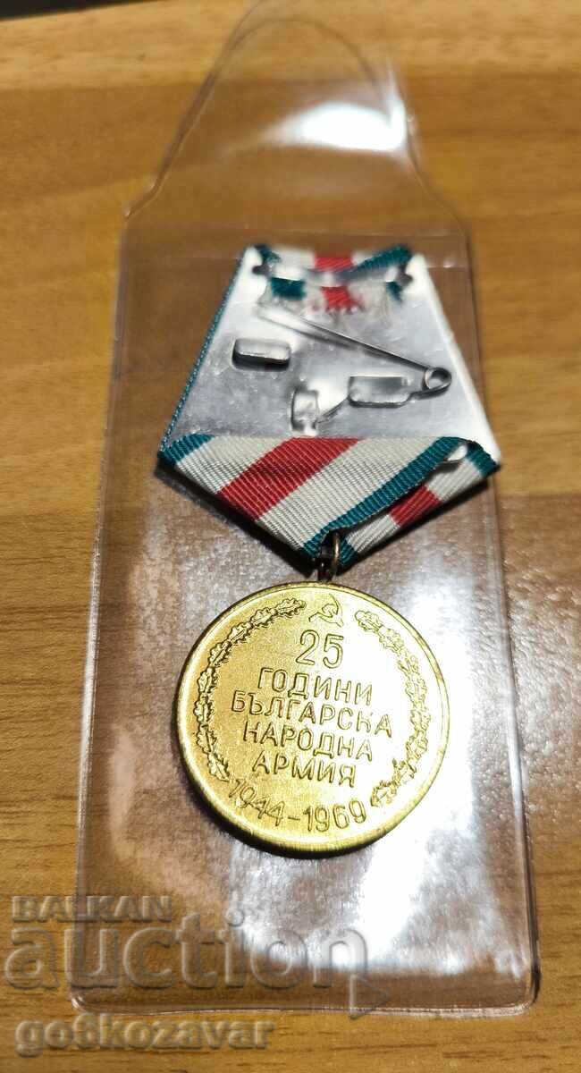 μετάλλιο 25 χρόνια Βουλγαρικός Λαϊκός Στρατός με τιμή 9.70 BGN | € 4.96 μετάλλιο 25 χρόνια Βουλγαρικός Λαϊκός Στρατός με τιμή 9.70 BGN | € 4.96