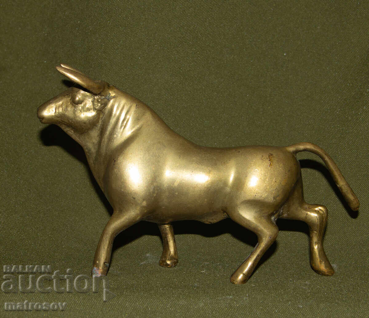 Original bronze bull sculpture with price 250.00 BGN | € 127.82 Original bronze bull sculpture with price 250.00 BGN | € 127.82