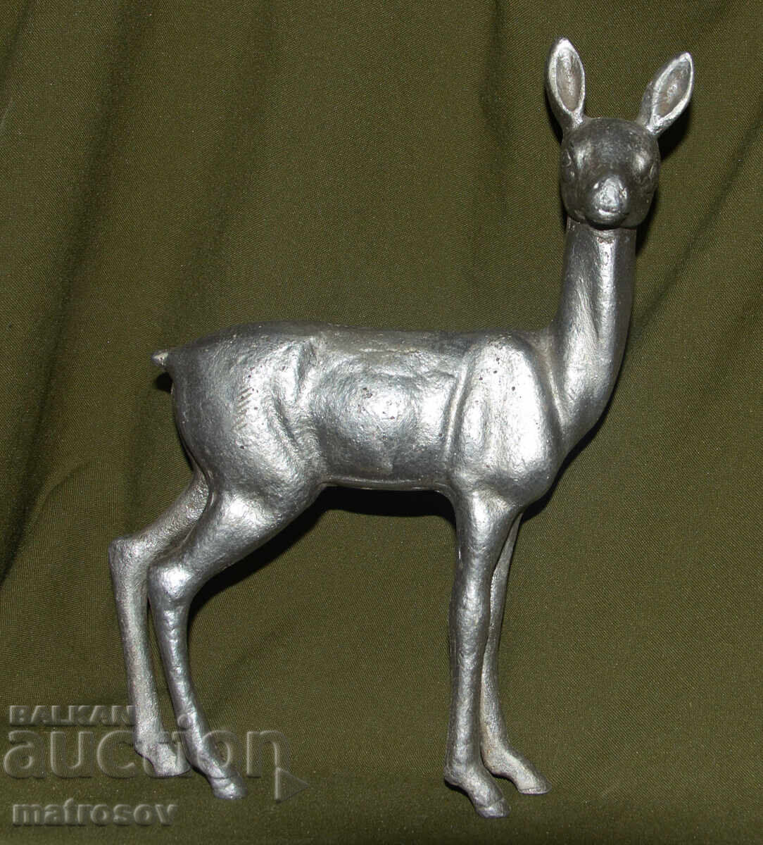 Auction  Metal decorative statue sculpture doe