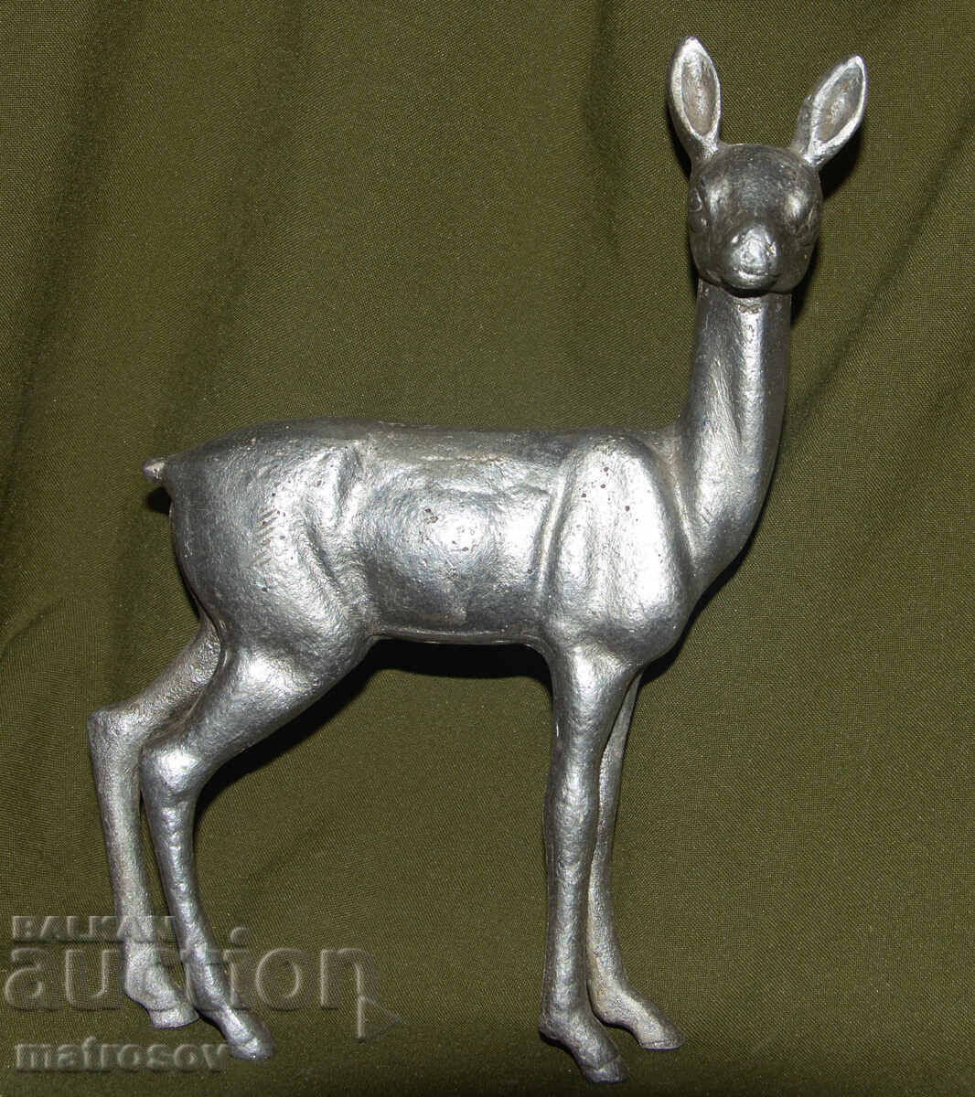 Metal decorative statue sculpture doe