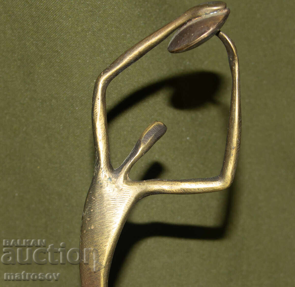 Delivery of Original Bronze Sculpture of a Nude Athlete