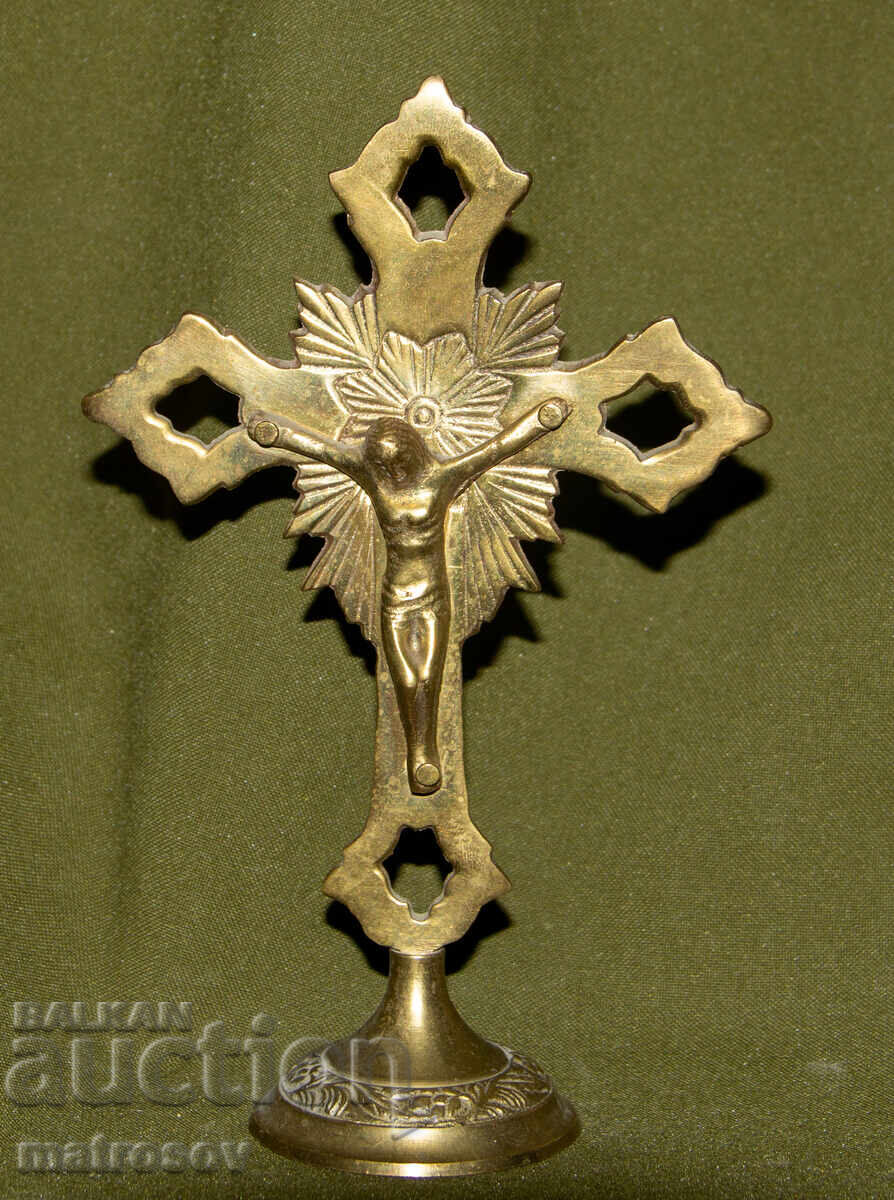 Cruce decorativă de masă din alamă, crucifix