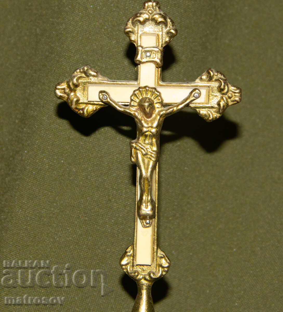 Παράδοση Διακοσμητικός επιτραπέζιος ορειχάλκινος σταυρός, εσταυρωμένος